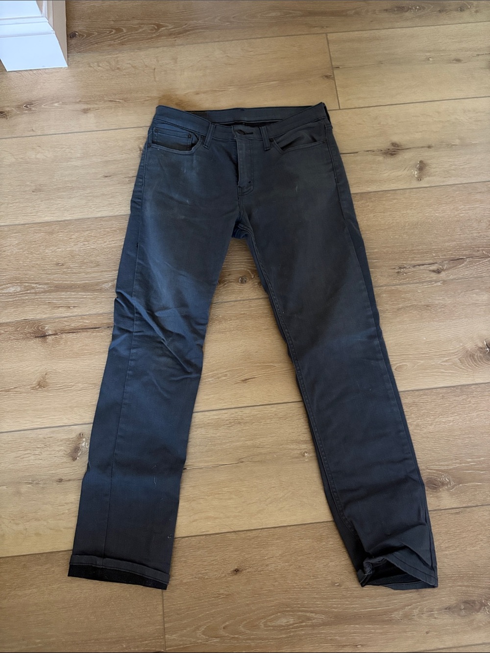 Levi’s Men's Slim Fit Grey Jeans